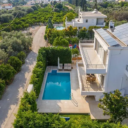 Luxury With Private Heated Pool Villa *