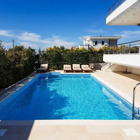 Luxury With Private Heated Pool Villa *