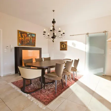 Villa Luxury With Private Heated Pool Loutráki