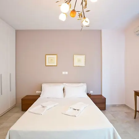 Luxury With Private Heated Pool ヴィラ ルートラキ