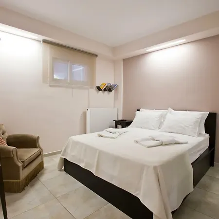 Luxury With Private Heated Pool * Loutráki