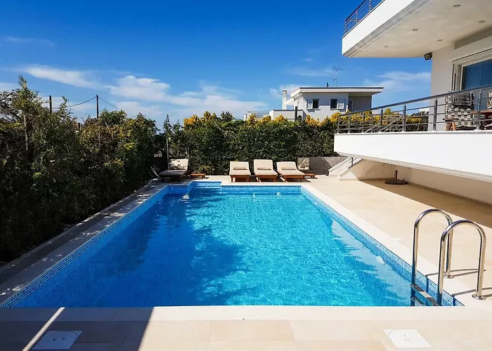 Luxury With Private Heated Pool Villa *
