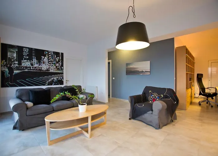 Вилла Luxury With Private Heated Pool Лоутраки