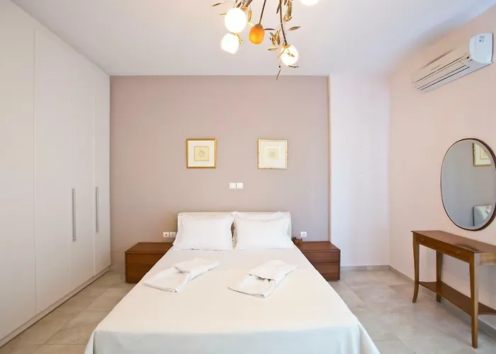 Luxury With Private Heated Pool Вилла Лоутраки